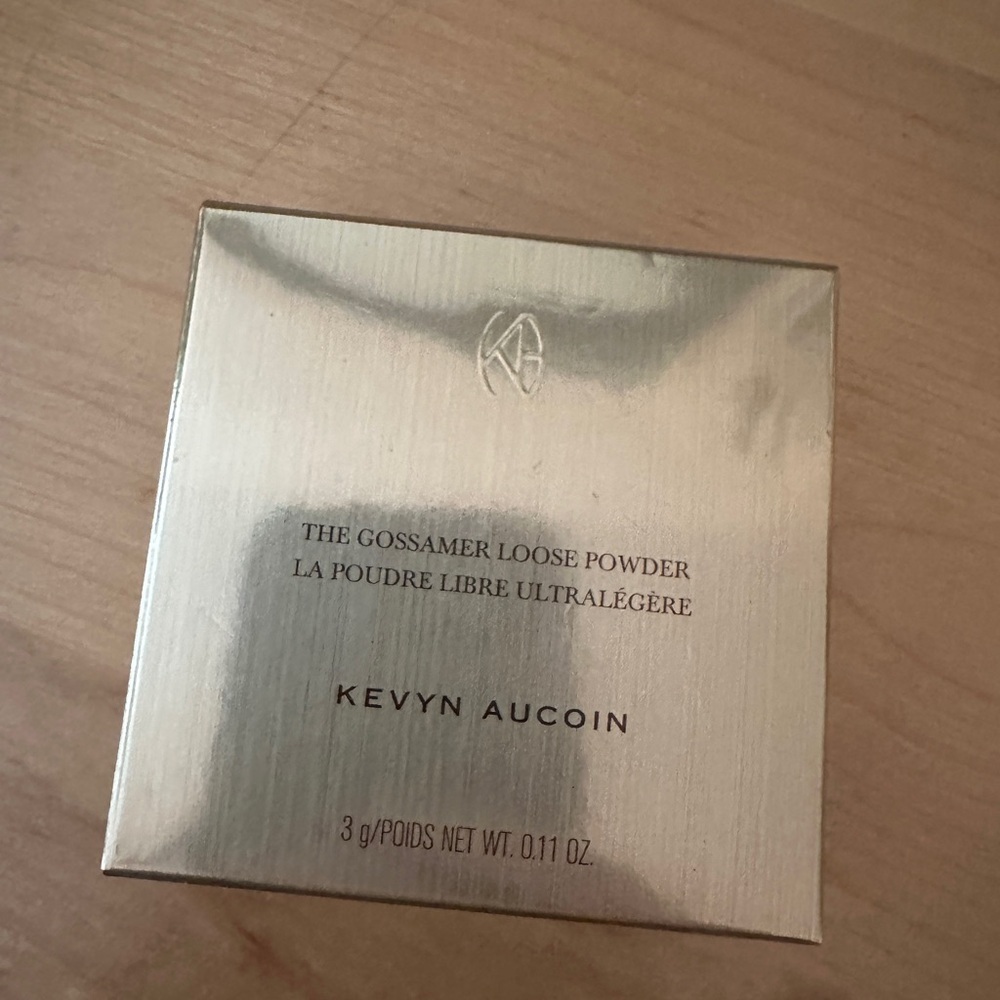 Kevyn Aucoin Setting Powder - The Gossamer Setting Powder. New in box.